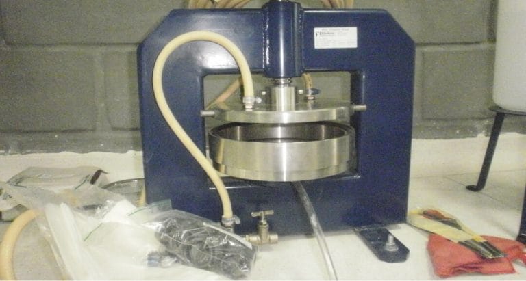 Ollas de extracción de solución de suelo - Método de análisis ISO 11274