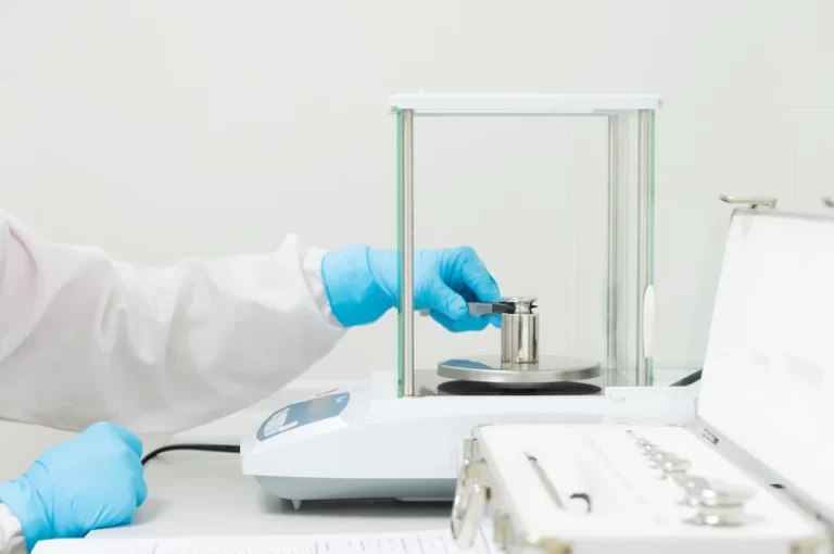 Balanza analítica de laboratorio de alta precisión